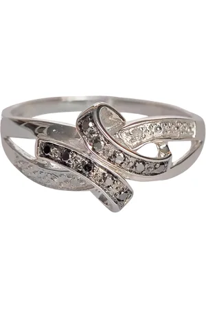 L & T Heirlooms Pre-Loved 9ct Black and White Diamond Crossover Ring