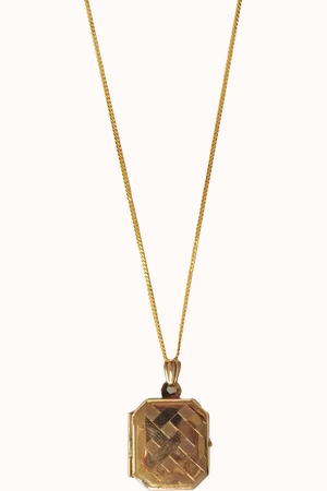L & T Heirlooms Pre-Loved 9ct Patterned Locket Pendant Necklace