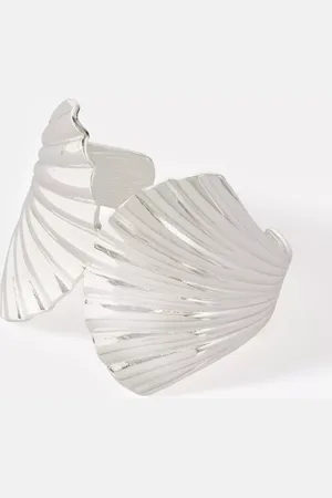 mint&berry Statement Shell Cuff