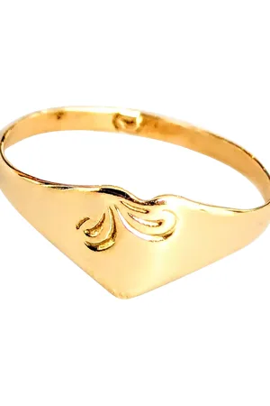 L & T Heirlooms Pre-loved 9ct Pinky Heart Signet Ring