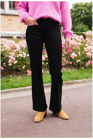 La Petite Etoile Sonny Stretch Bootcut Jeans in Mid Rise