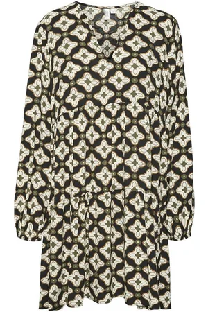 VERO MODA Graphic Print Mini Dress with V-Neck