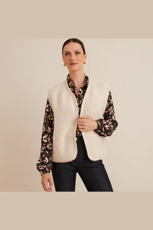 ANNE WEYBURN Fine Knit Sleeveless Cardigan with Crew Neck