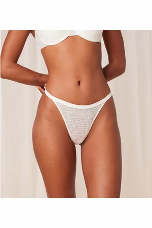 Triumph Signature Sheer Lace Thong