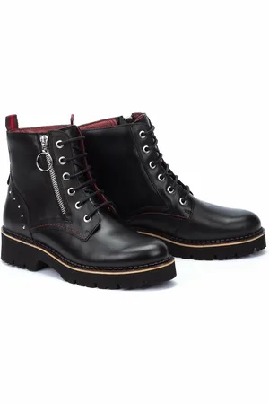 Pikolinos Vicar Leather Ankle Boots with Lace-Up Fastening