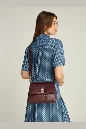 Tommy Hilfiger Soft Leather Handbag with Handles and Shoulder Strap