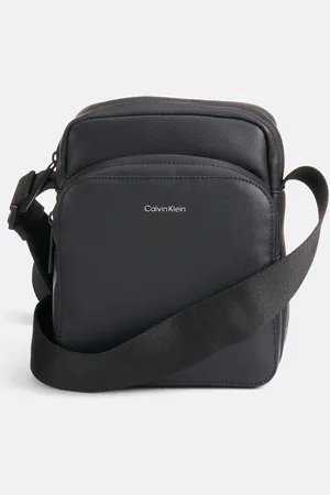 Calvin Klein Must Reporter Shoulder Bag