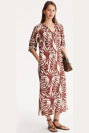 ANNE WEYBURN Maxi Shift Dress with Graphic Print and 3/4 Length Sleeves
