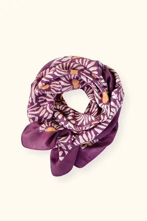 Apaches Collections Lalavida Large Scarf with Marguerite Print