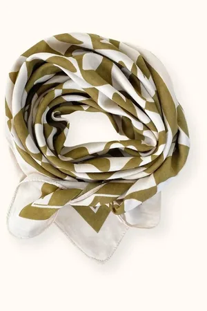 Apaches Collections Palika Large Scarf with Checked Print