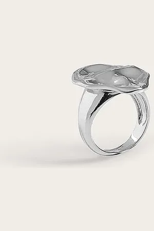Lavish Alice LEORA Hammered Effect Oval Ring S