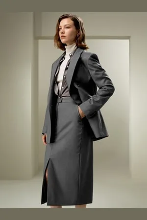 Lilysilk Silk Wool Blazer Slightly Wide Shoulder Wardrobe Must-Have United Kingdom 1
