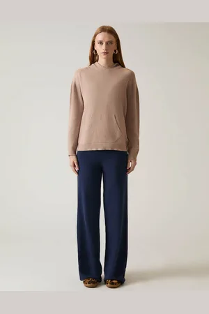 James Lakeland Women