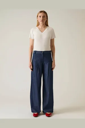 James Lakeland Women