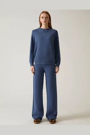 James Lakeland Women