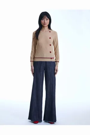 James Lakeland Women