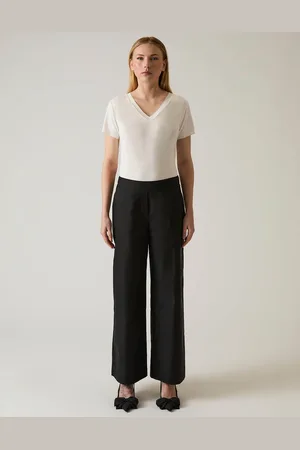 James Lakeland Women