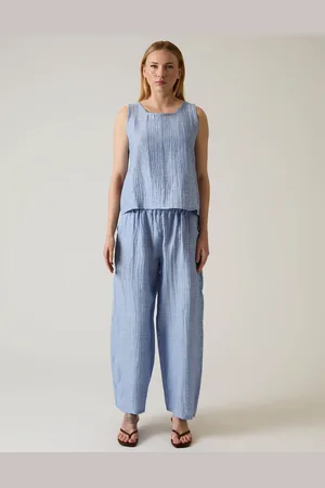 James Lakeland Women