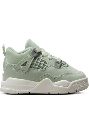 Jordan 4 Retro Sneakers
