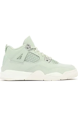 Jordan 4 Retro Sneakers