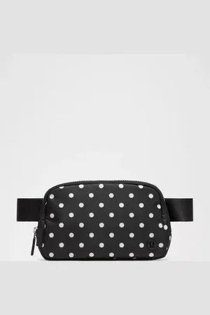Lululemon Everywhere Belt Bag 1L