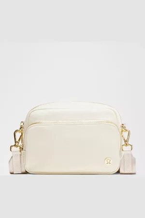 Lululemon Everywhere Crossbody Bag 2L Metal Hardware