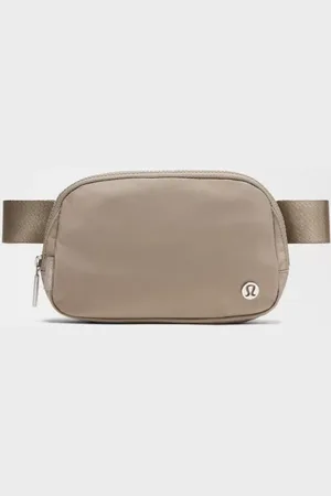 Lululemon Everywhere Belt Bag 1L