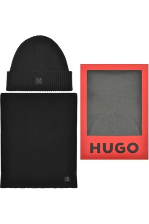 HUGO BOSS Zaso Scarf And Beanie Gift Set