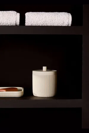 MANGO Resin bathroom jar with lid