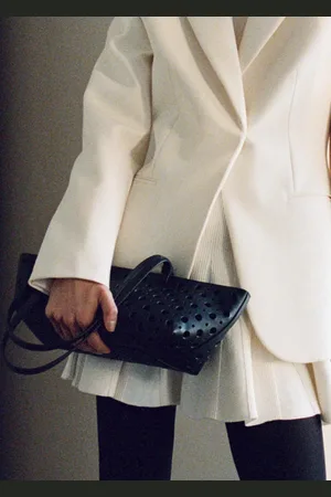 MANGO Die-cut shoulder bag