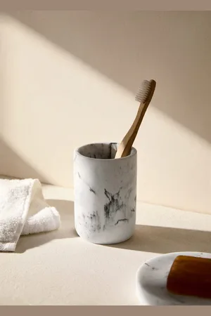 MANGO Marble-effect resin bathroom glass