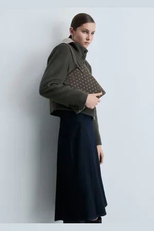 MANGO Die-cut leather shoulder bag