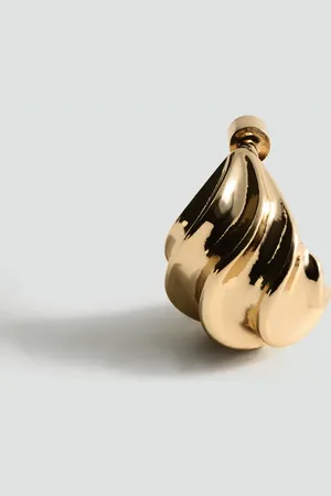 MANGO Embossed spiral earrings