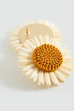 MANGO Flowers raffia earrings