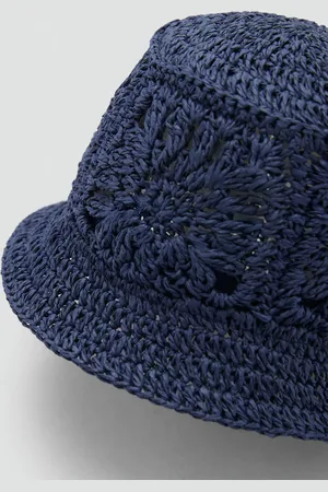MANGO Crochet bucket hat