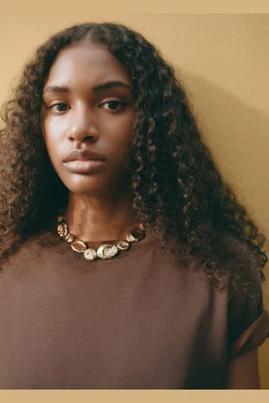 MANGO Textured coin necklace