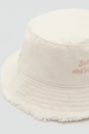 MANGO Bucket hat with embroidered message