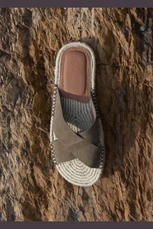 MANGO Nappa leather sandals with crossed strap
