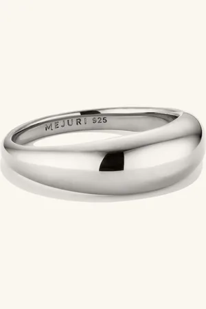 Mejuri Thin Dôme Ring