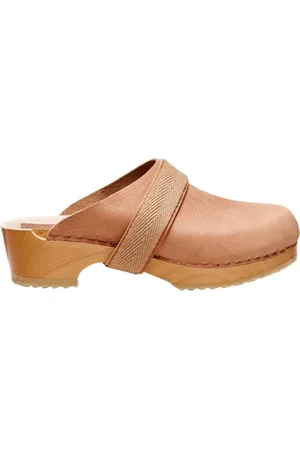 Humanoid Shoes
