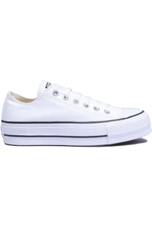 Converse Classic Low Platform Trainer in Black