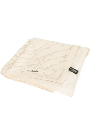 CHANEL Pre-owned Silk scarves