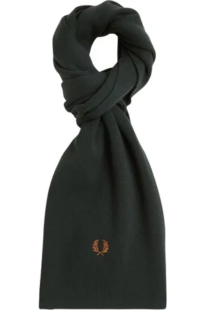 Fred Perry Classic Merino Wool Knit Scarf