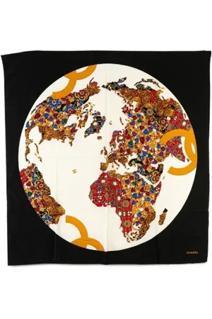 CHANEL Pre-owned Silk scarves