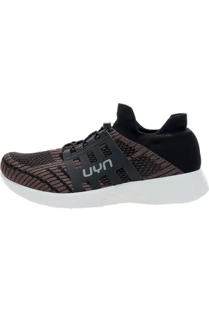 UYN Metal Free Flow Trainers