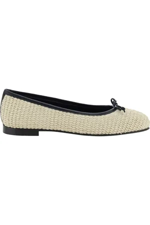 Manolo Blahnik Ballerina Flats Elegant Slip-On Design