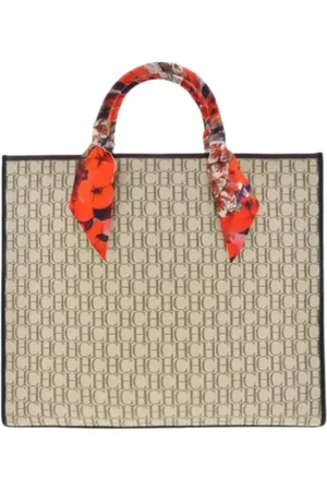 Carolina Herrera Shopping Chic Handbag