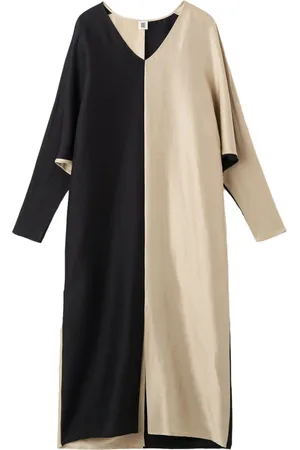 By Malene Birger Two-Tone V-Neck Maxi Dress