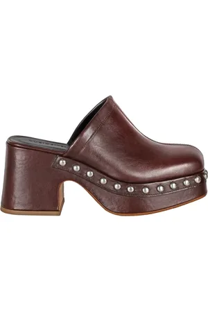 Curiosité Leather Wedge Sandal with Silver Studs