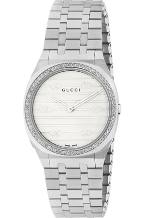Gucci 30mm stainless steel multi layered case, bezel set with diamonds, white brass dial with Interlocking G motif, five links stainless steel bracelet